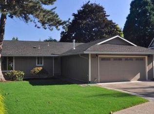 8464 SW Iroquois Dr, Tualatin, OR