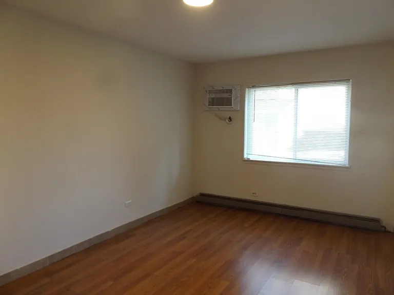 710 W Huntington Commons Rd #1B — Photo 10