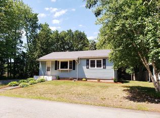 9 Birch St, Ayer, MA 01432