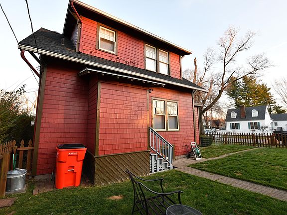 5th image of 996 Colfax Ave