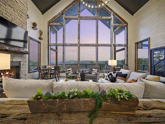 4th image of 79 Forest Brook Loop