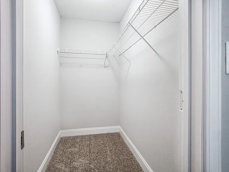 Midwood Estates — Photo 27