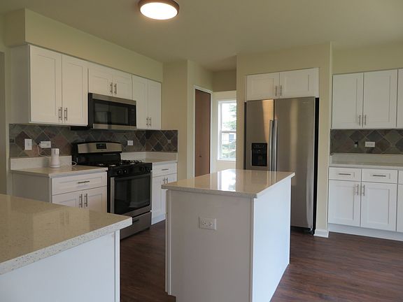 2nd image of 2781 Cadbury Cir