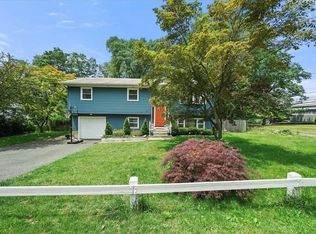 5 Freedman Ave, Nanuet, NY 10954