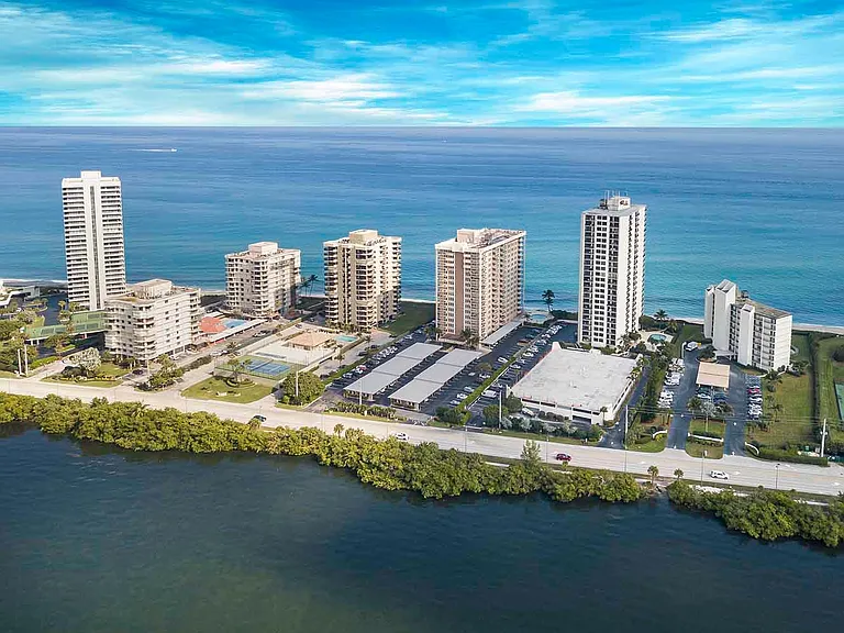 5420 N Ocean Dr #903 — Photo 2