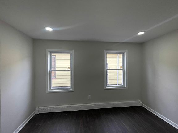 2nd image of 123 Avenue C