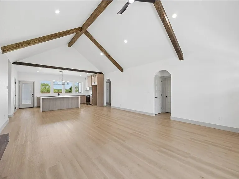 3405 Preston Club Dr — Photo 3