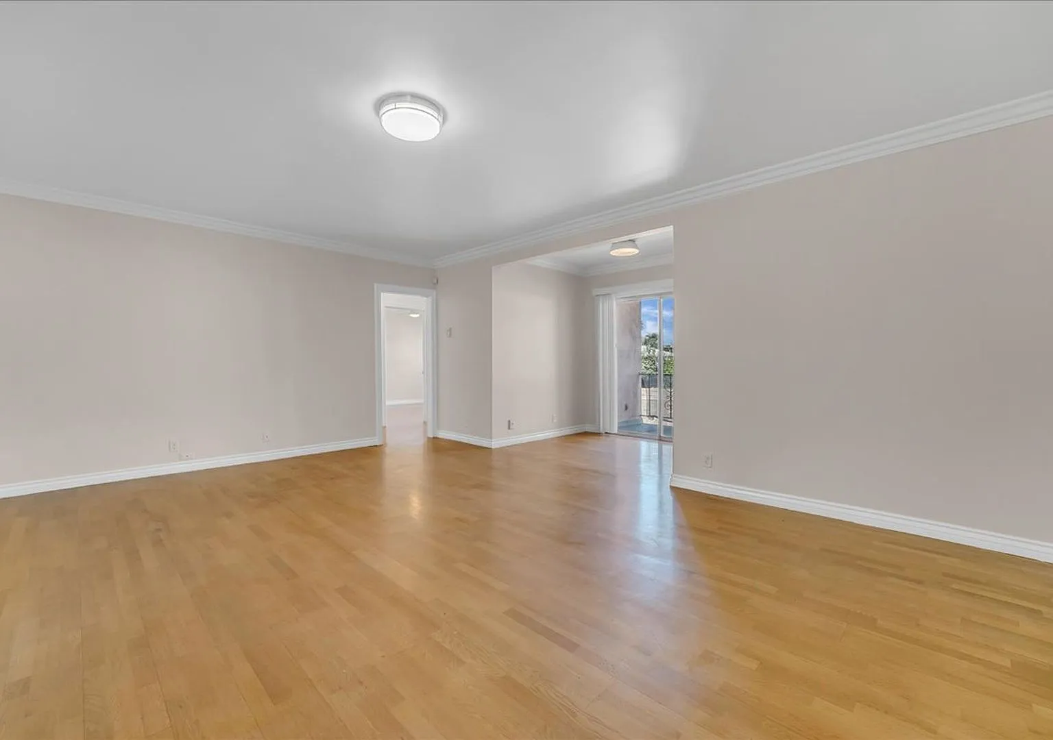 Charming North Hollywood Apartment! — Photo 1