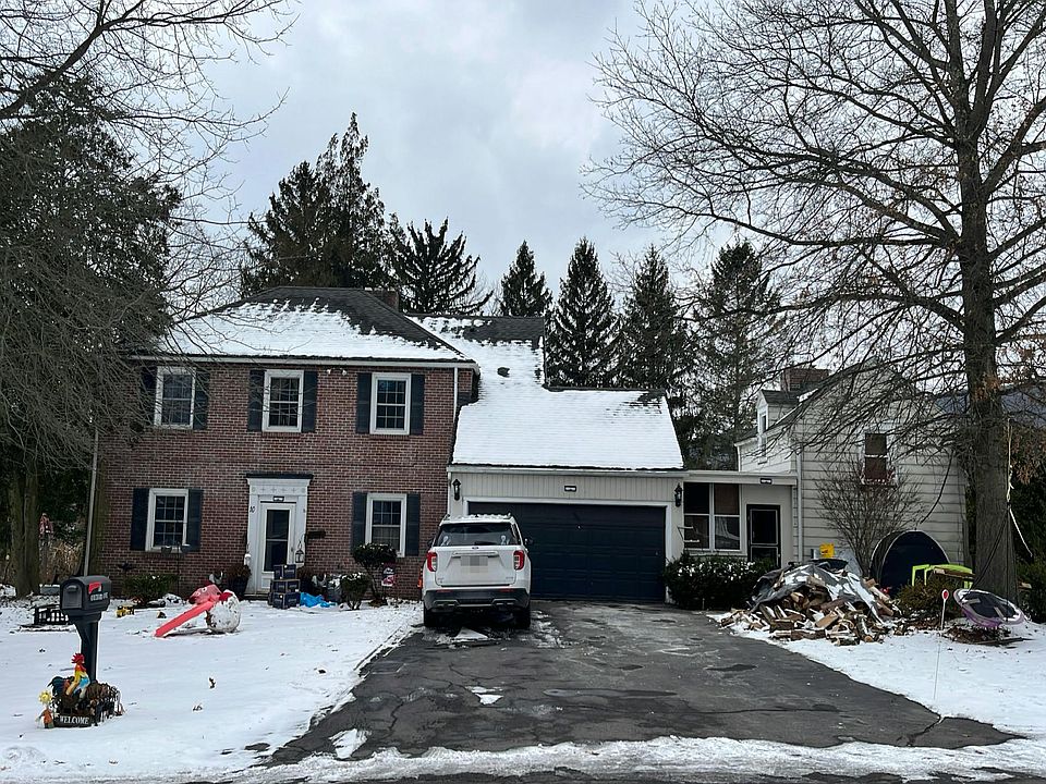 1st image of 10 Orchard Ave
