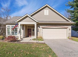 5280 Mapleside Ln SW, Wyoming, MI 49418