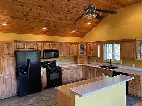 5th image of 1002 Rice Farm Rd