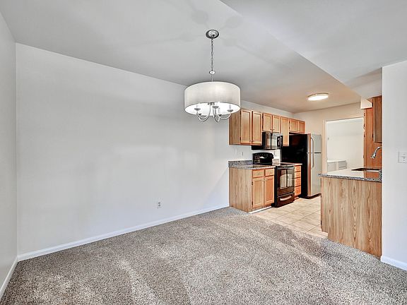 5th image of 535 Cloverfield Ln APT 204