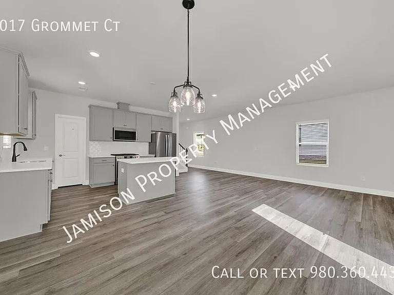 4017 Grommet Ct — Photo 16