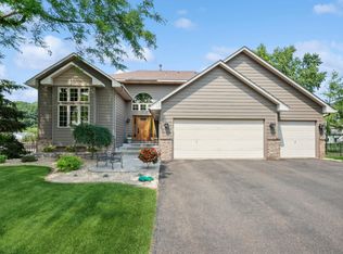 8585 Yellowstone Ln N, Maple Grove, MN 55311
