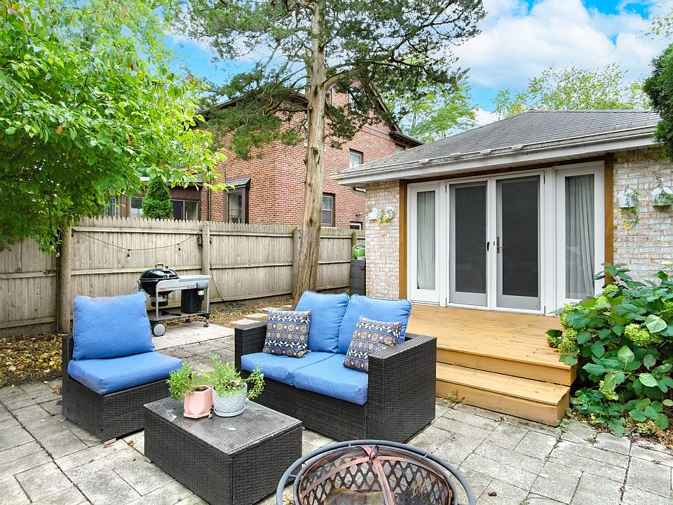 2nd image of 427 Broadview Ave
