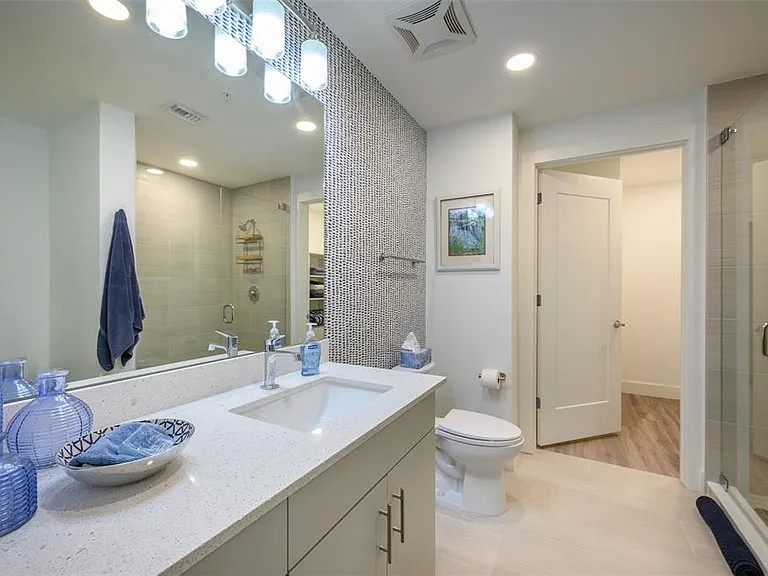 1703 N Tamiami Trl #205 — Photo 22