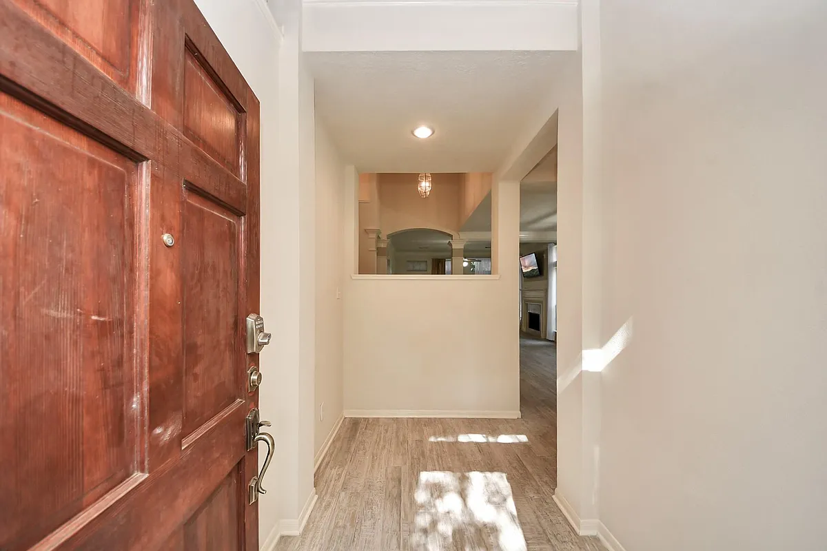 Building Photo - 1123 Spinnaker Way