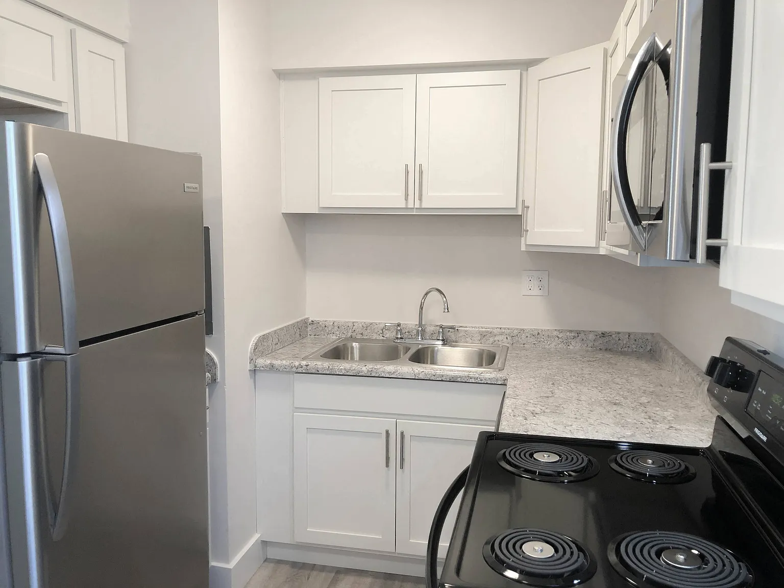 Eagles Landing Apartments — Photo 3