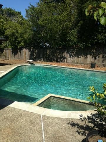 2nd image of 1325 Manzanita Dr