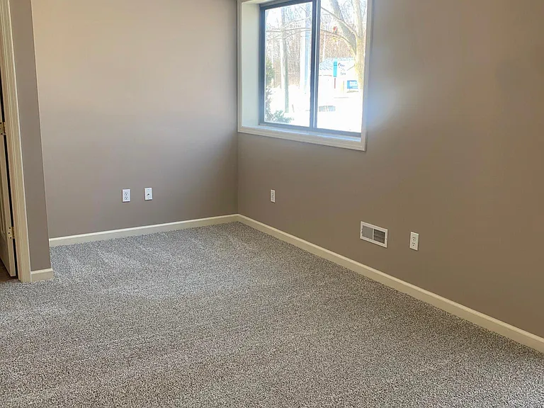 102 E Epworth Forest Rd #D — Photo 7