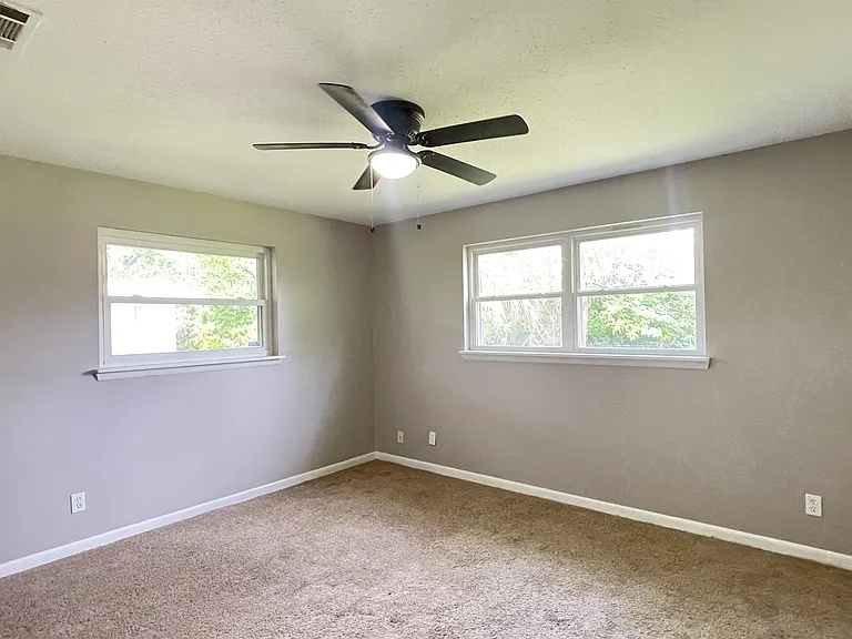 5067 Lincolnshire Rd — Photo 15
