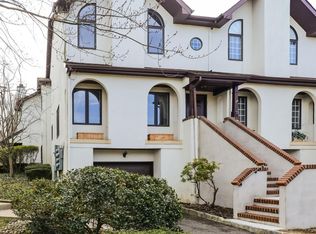 55 Tower Hill Dr, Red Bank, NJ 07701