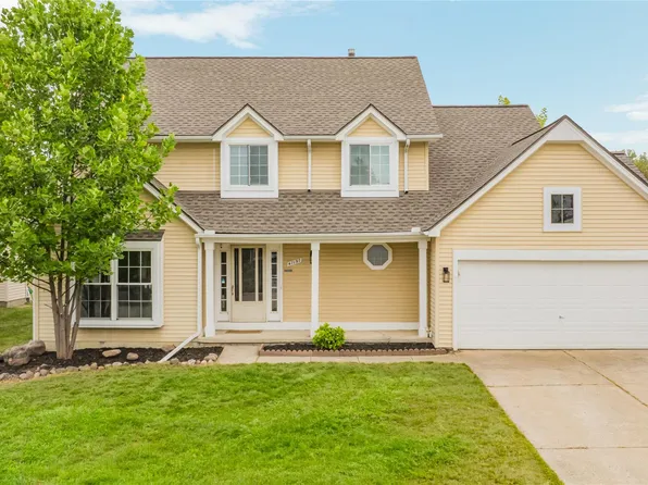 47197 Scarlet Dr S, Novi, MI 48374