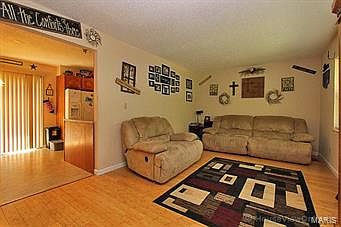 3rd image of 707 Shady Ln
