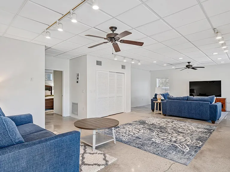 1200 Tree Bay Ln — Photo 45
