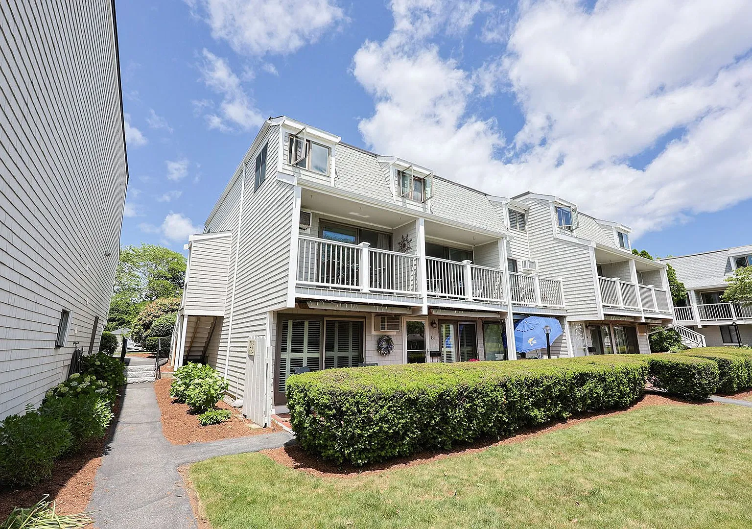 Newly Renovated Winter Rental at the Thorwald Condos — Photo 3