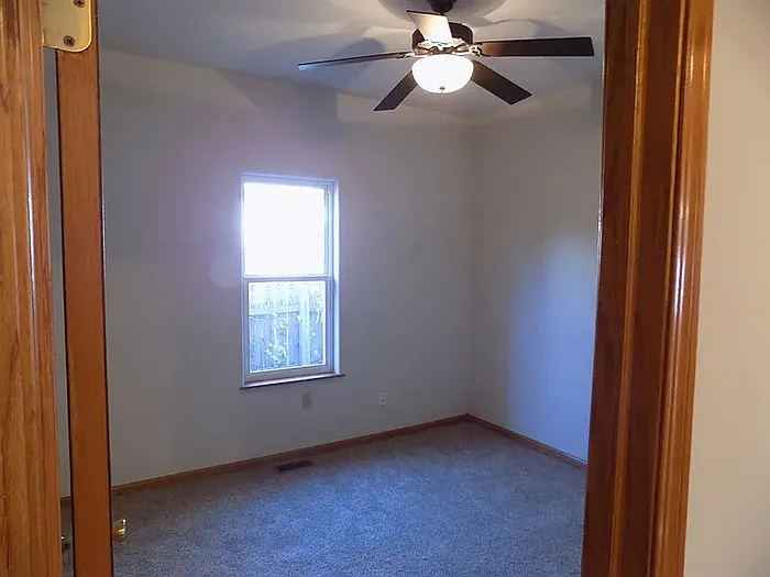216 N Fern St — Photo 9