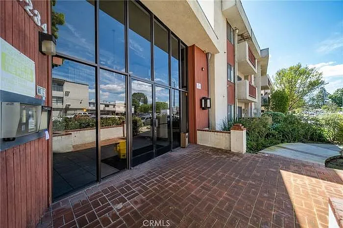 20234 Cantara St — Photo 2