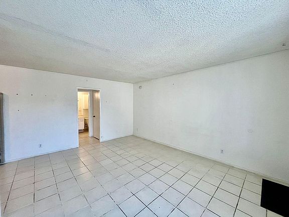 4th image of 8800 Cedros Ave APT 213