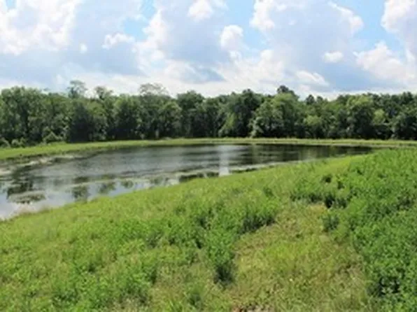 6920 Sharon Ln, Clinton, IL 61727