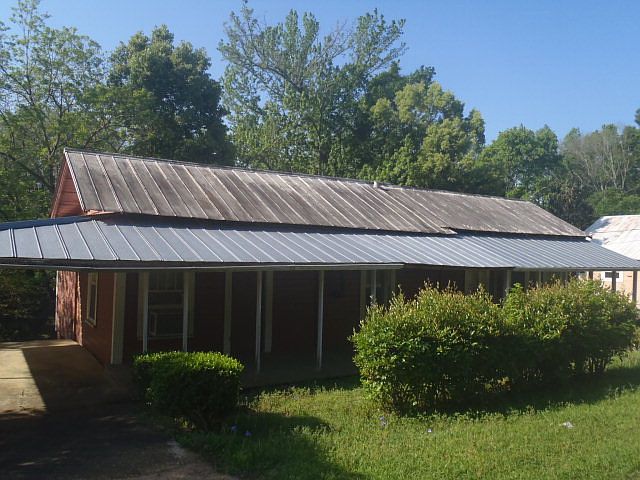1st image of 44 Pine St