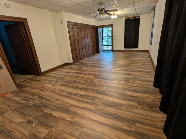 1268 SW Western Ave #1A, Topeka, KS 66604