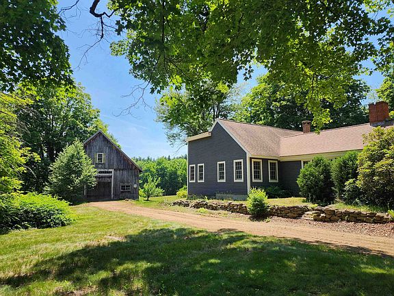 4th image of 271 Walker Brook Road