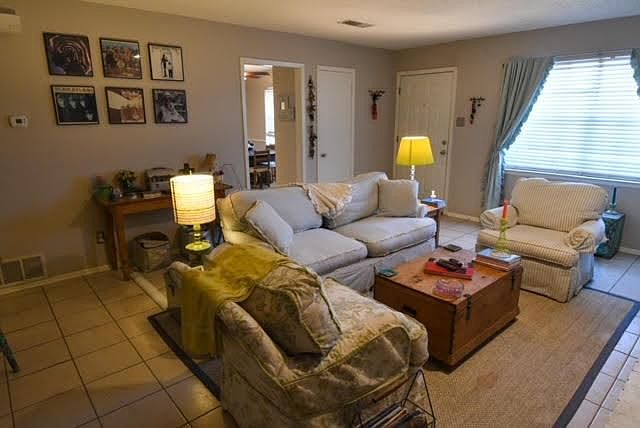 1st image of 2615 Haynes Dr