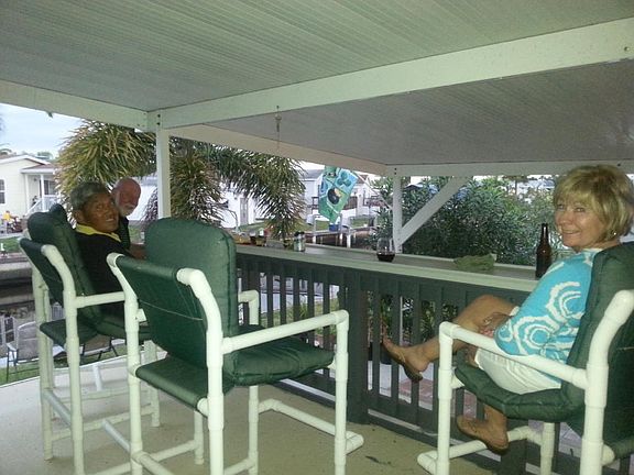 Bar area in the Lanai