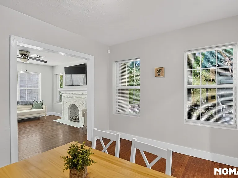 1412 N Virginia Ave — Photo 5