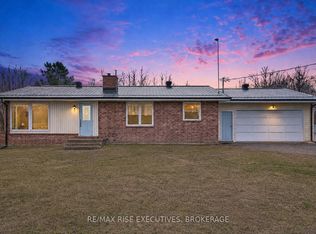 715 Hanna Rd, Tay Valley, ON K0H2B0