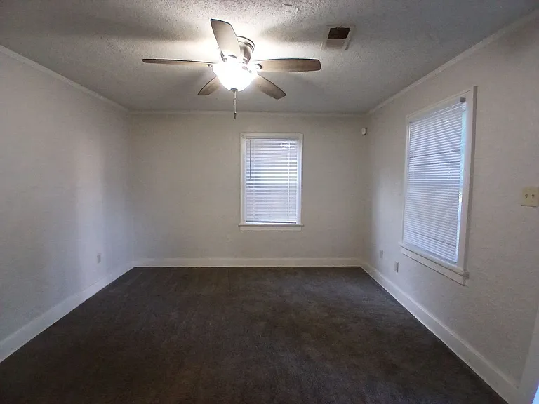 3088 Manhattan Ave — Photo 6