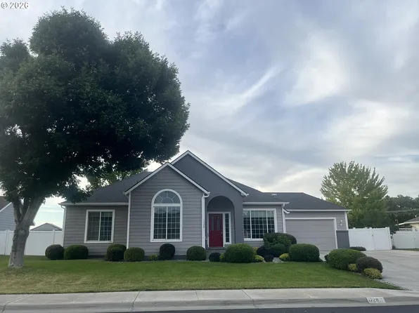 1728 W Alleluia Ave, Hermiston, OR 97838