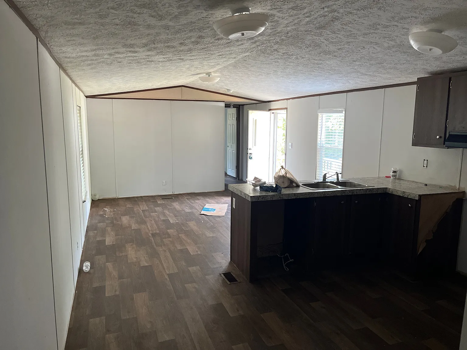 2 bed, 2.0 bath, 900 sqft, $1,400 — Photo 1