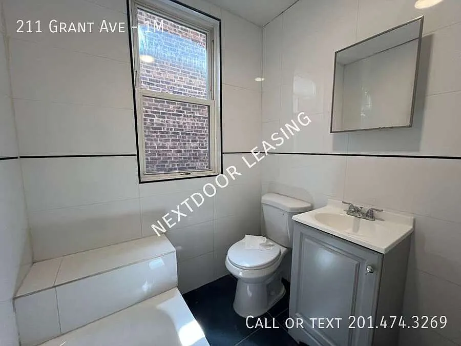 211 Grant Ave — Photo 2