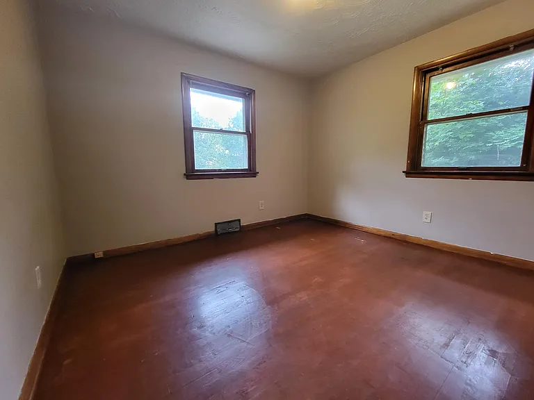1576 Overlook Dr — Photo 12