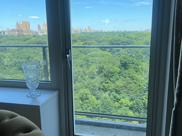 40 Central Park S #19C — Photo 10
