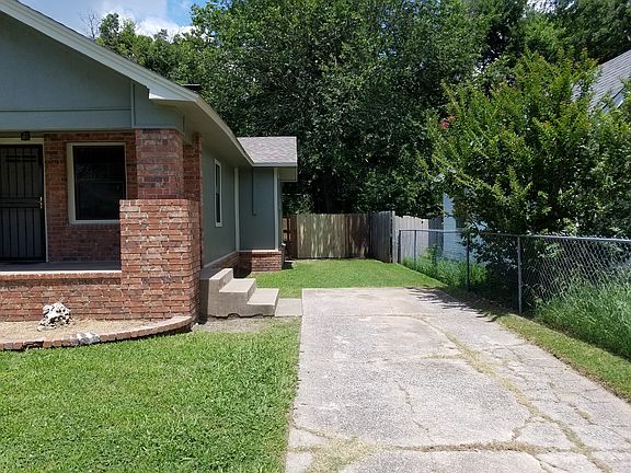 2nd image of 619 E Zion St