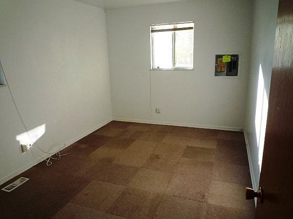 4th image of 2302 N Herod Ct