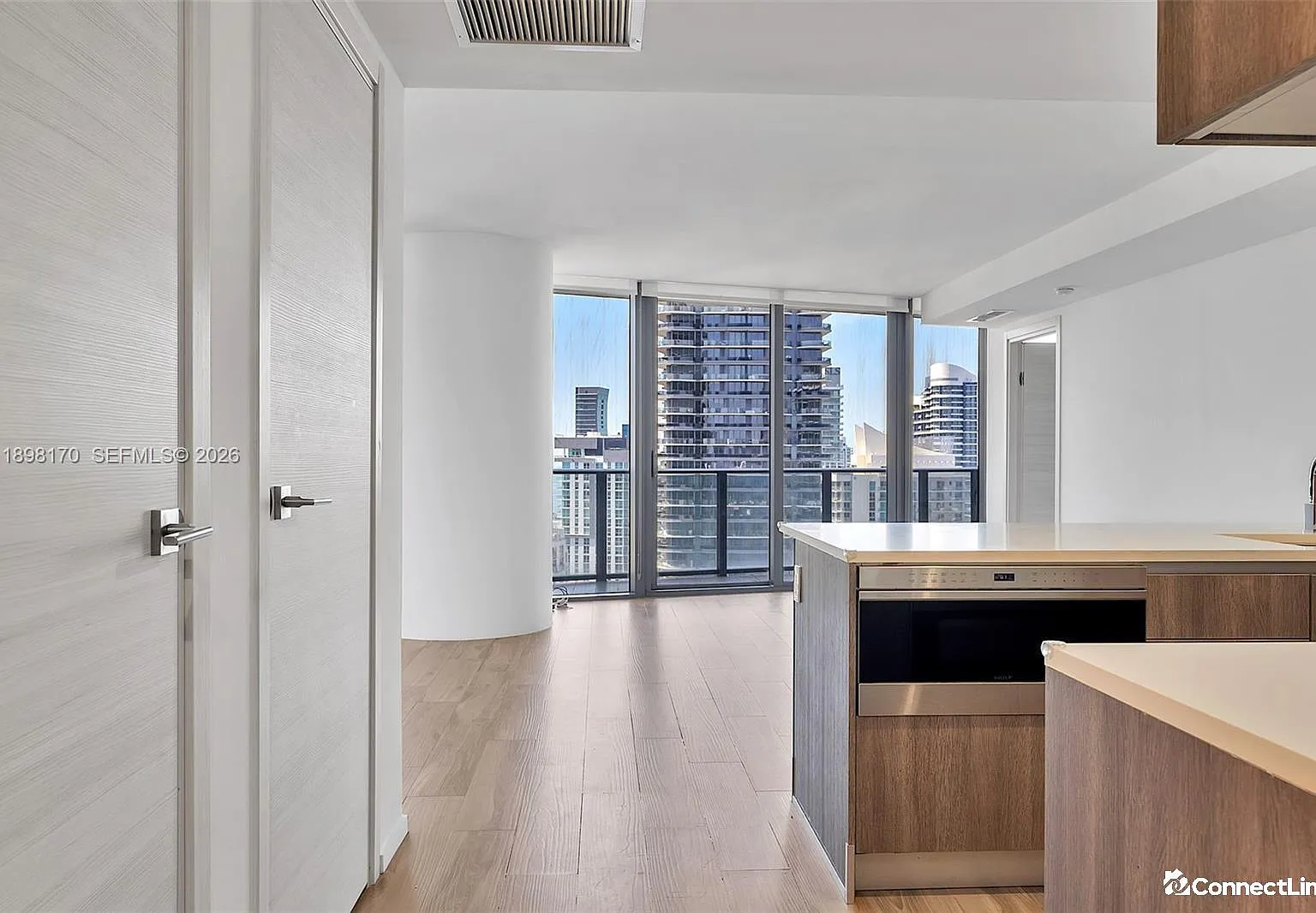 801 S Miami Ave — Photo 3